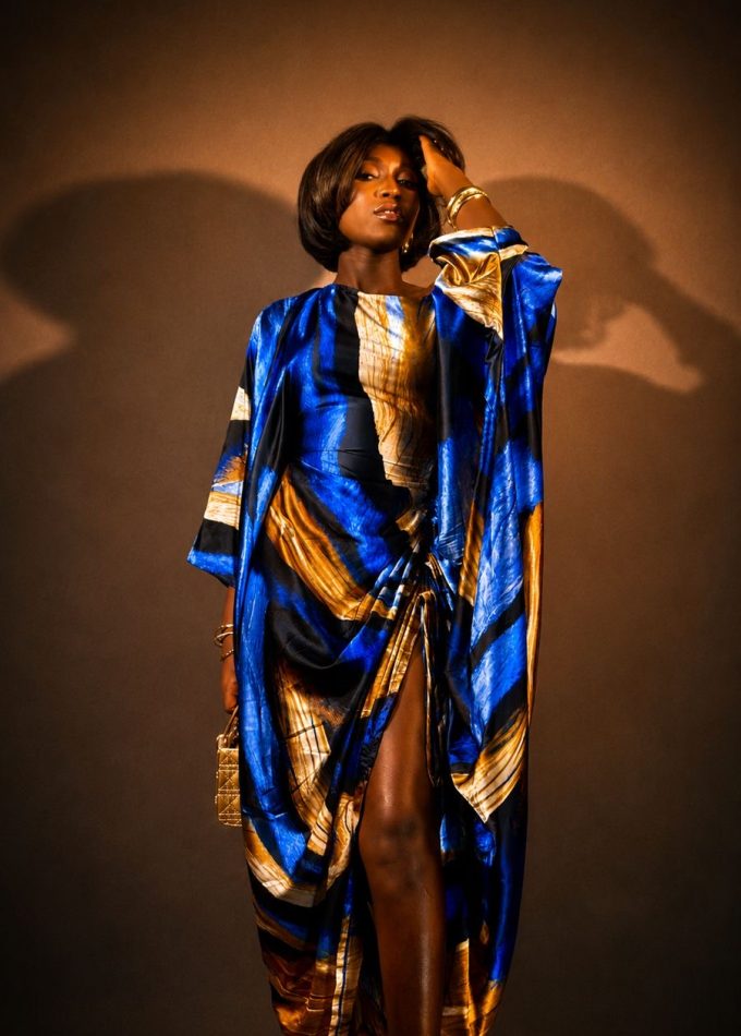 sapphire adjustable gown